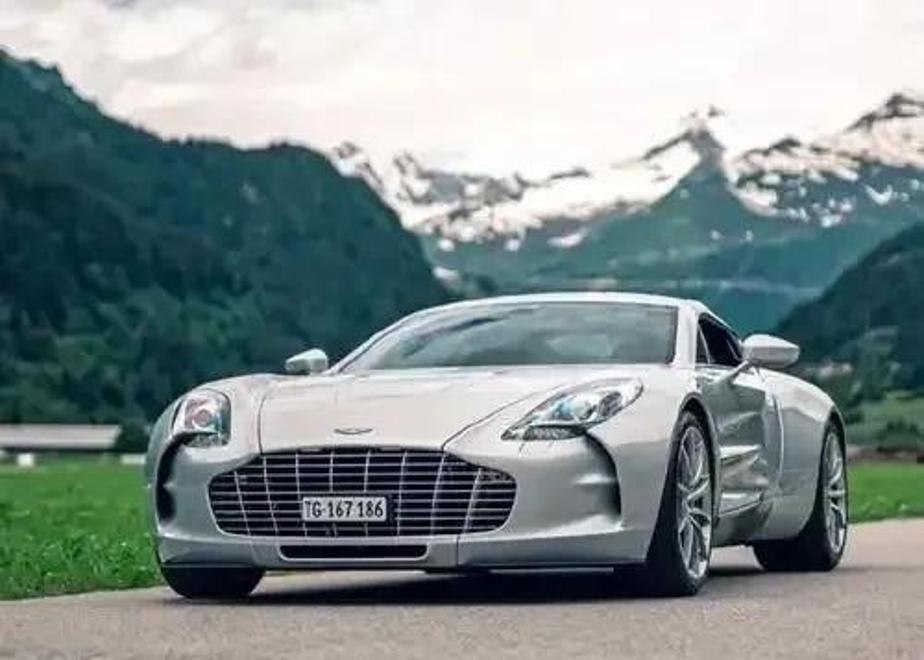 包含哈斯车队逆转阿斯顿马丁,皮亚斯特里扛起全队的词条 包含哈斯车队逆转阿斯顿马丁,皮亚斯特里扛起全队的词条